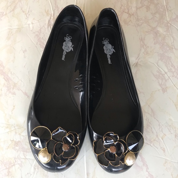 Apple Bottoms Shoes - 2/$15 Apple Bottoms black Flats Women’s Size 6/36